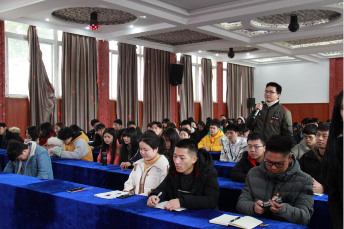 (文/肖海清 图/李俊男 何文楷)为进一步提高我院学生干部的综合素质